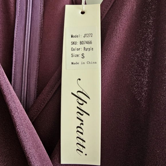 New V-Neck Cascade Backless Ruffle High-Low Gown - Picture 6 of 13